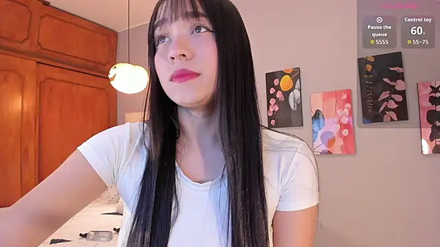 Maia W10 online show from February 2026 12:20:01 PM