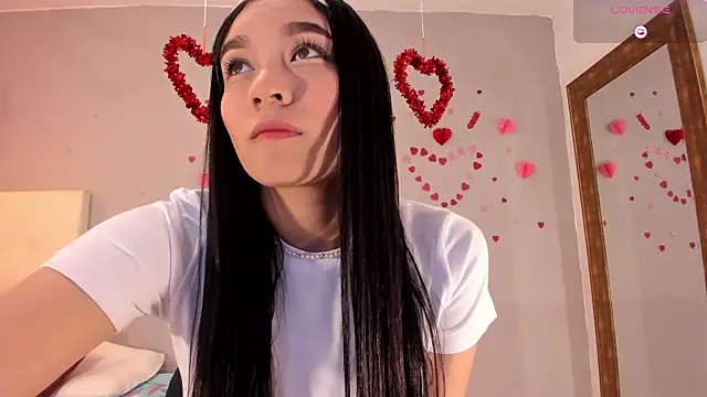 Maia W10 online show from February 2026 12:12:01 PM