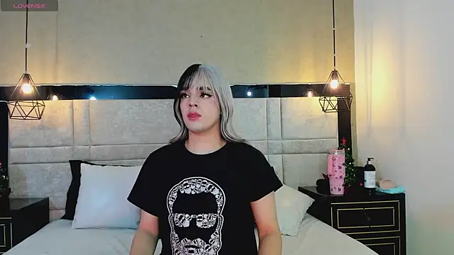 JustinePerry online show from November 2025 03:28:01 AM