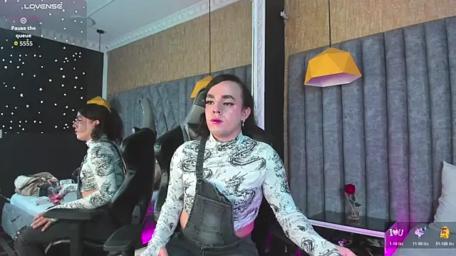 Snapshot of JustinePerry chatting on February 2026 04:17:02 AM JustinePerry online show from February 2026 04:17:02 AM