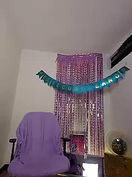 Snapshot of 911Calling chatting on February 2025 11:24:01 PM 911Calling online show from February 2025 11:24:01 PM