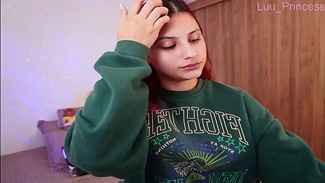 Snapshot of Luu_Princess chatting on December 2024 01:37:01 AM Luu Princess online show from December 2024 01:37:01 AM