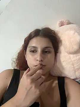 Snapshot of Luu_Princess chatting on March 2025 02:48:01 AM Luu Princess online show from March 2025 02:48:01 AM