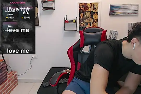 Snapshot of Angelo-cianuro- chatting on October 2025 01:03:02 AM Angelo-cianuro- online show from October 2025 01:03:02 AM