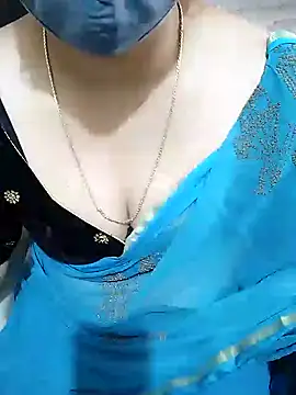 Snapshot of aliseanu chatting on January 2025 05:52:01 AM aliseanu online show from January 2025 05:52:01 AM