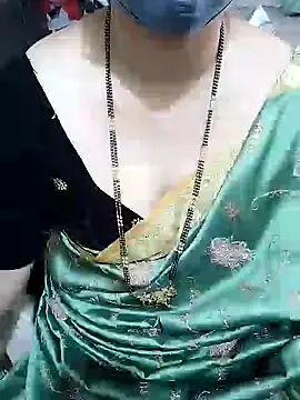 Snapshot of aliseanu chatting on January 2025 05:26:02 AM aliseanu online show from January 2025 05:26:02 AM