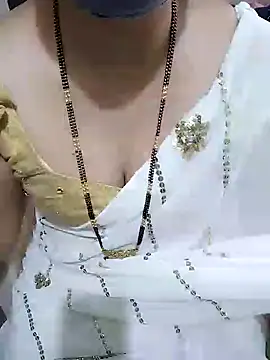 Snapshot of aliseanu chatting on January 2025 05:59:02 AM aliseanu online show from January 2025 05:59:02 AM