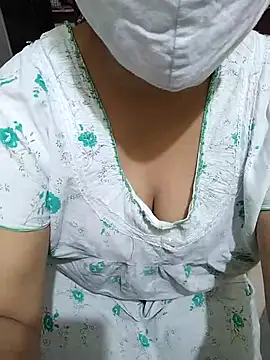 Snapshot of aliseanu chatting on February 2025 01:02:02 AM aliseanu online show from February 2025 01:02:02 AM