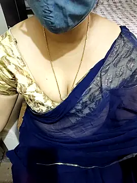 Snapshot of aliseanu chatting on March 2025 04:26:02 AM aliseanu online show from March 2025 04:26:02 AM