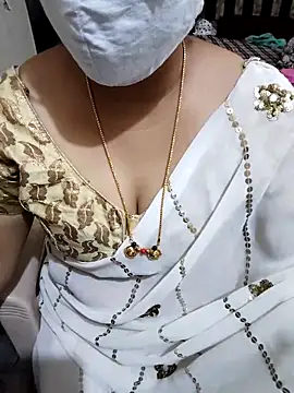 Snapshot of aliseanu chatting on March 2025 09:13:01 AM aliseanu online show from March 2025 09:13:01 AM