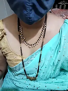 Snapshot of aliseanu chatting on September 2025 06:40:01 AM aliseanu online show from September 2025 06:40:01 AM