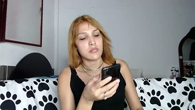 alexandra lorens online show from November 2025 05:07:01 AM