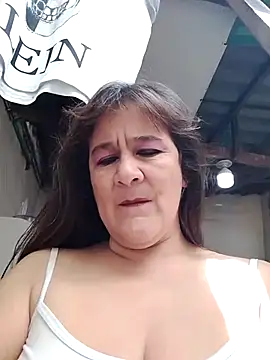 Snapshot of DirtyStefaniax chatting on October 2025 04:46:01 PM DirtyStefaniax online show from October 2025 04:46:01 PM