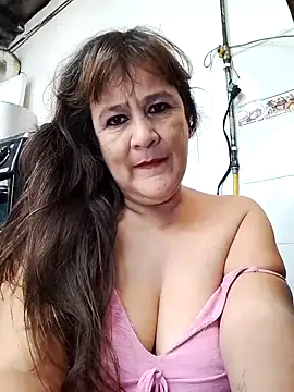 Snapshot of DirtyStefaniax chatting on October 2025 05:43:02 PM DirtyStefaniax online show from October 2025 05:43:02 PM