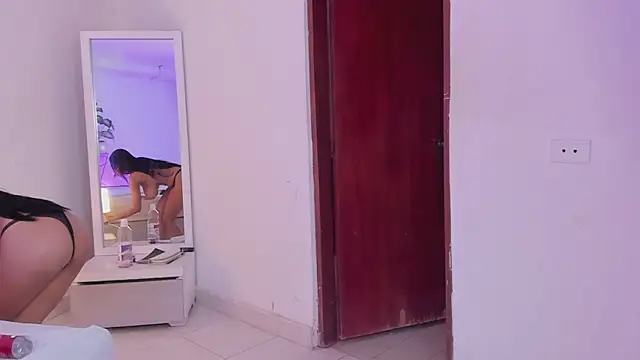 Snapshot of Alhana_pulido chatting on December 2024 11:26:02 PM Alhana pulido online show from December 2024 11:26:02 PM