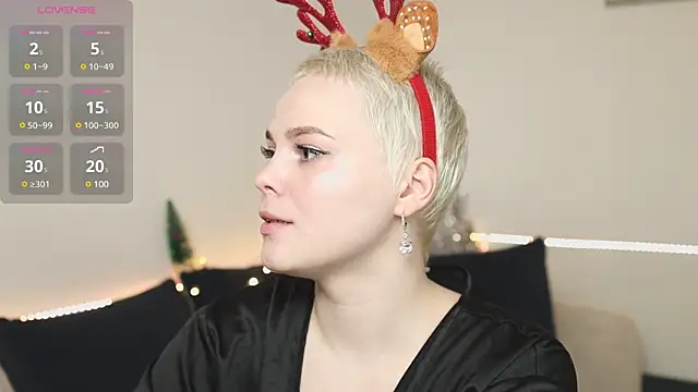 Snapshot of LikaBerry1 chatting on December 2024 07:51:01 PM LikaBerry1 online show from December 2024 07:51:01 PM