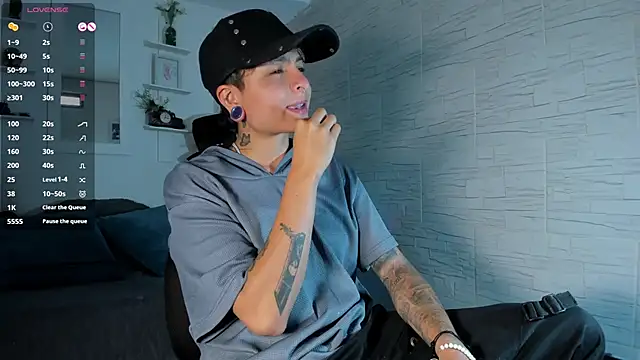 ZuryRamirez  online show from September 2025 07:46:02 PM