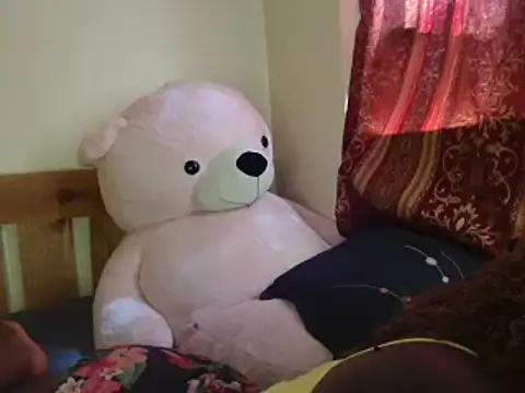 Sexxy prity25 online show from March 2025 12:00:01 PM