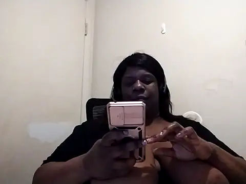 Snapshot of whitwhit86 chatting on October 2025 10:50:01 PM whitwhit86 online show from October 2025 10:50:01 PM