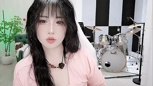 Vaness-a online show from October 2025 04:24:02 PM