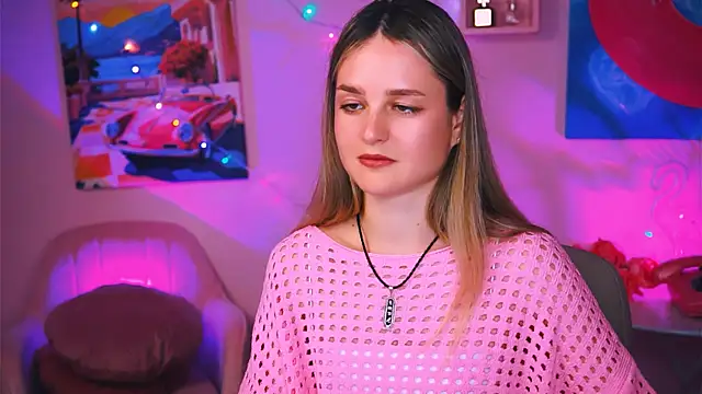 Snapshot of DeboraLarson chatting on December 2024 01:01:02 PM DeboraLarson online show from December 2024 01:01:02 PM