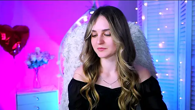 Snapshot of DeboraLarson chatting on March 2025 01:36:02 AM DeboraLarson online show from March 2025 01:36:02 AM