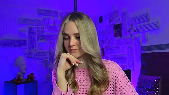 Snapshot of DeboraLarson chatting on March 2025 01:27:02 AM DeboraLarson online show from March 2025 01:27:02 AM