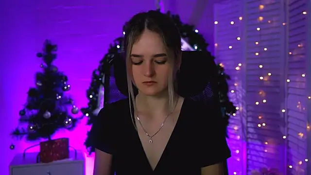 DeboraLarson online show from December 2025 03:15:01 AM