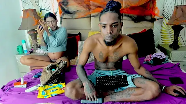 bigblackhotx1 online show from October 2025 06:52:02 AM