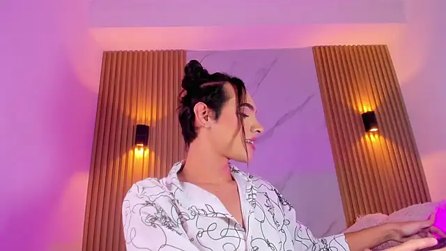 Snapshot of miss_Ari chatting on March 2025 11:42:01 PM miss Ari online show from March 2025 11:42:01 PM