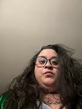 Snapshot of tillymarie34 chatting on January 2025 03:57:02 AM tillymarie34 online show from January 2025 03:57:02 AM