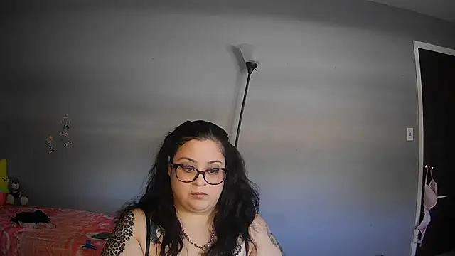 Snapshot of tillymarie34 chatting on February 2025 04:37:02 PM tillymarie34 online show from February 2025 04:37:02 PM