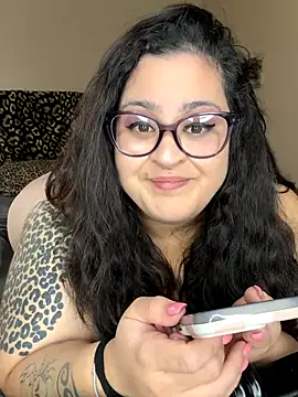 tillymarie34 online show from December 2025 05:20:01 PM