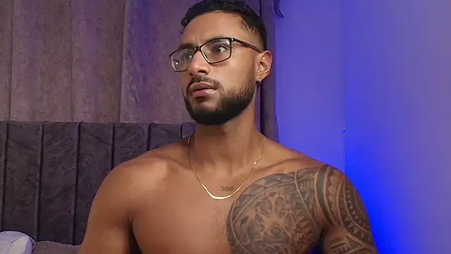 LiamGarcia1 online show from February 2025 01:35:02 PM