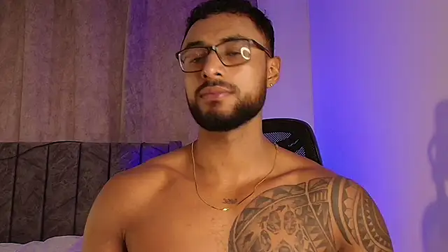 LiamGarcia1 online show from February 2025 08:47:02 PM