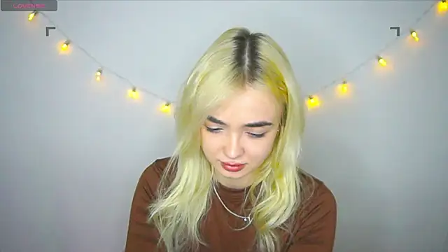 Ashley S online show from November 2025 11:10:02 PM