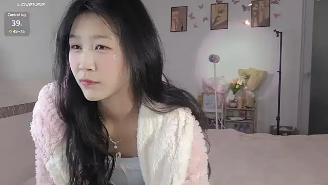 Luminous163 online show from January 2025 06:59:02 AM