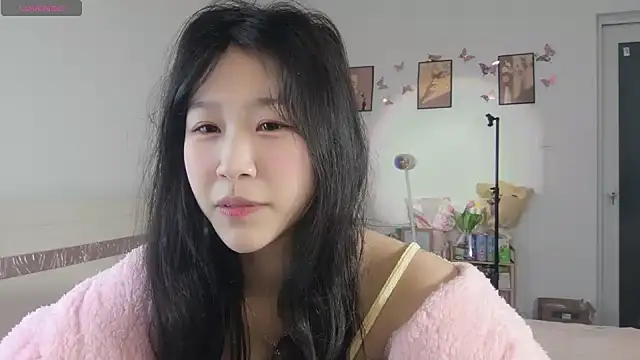 Luminous163 online show from February 2025 12:48:01 PM