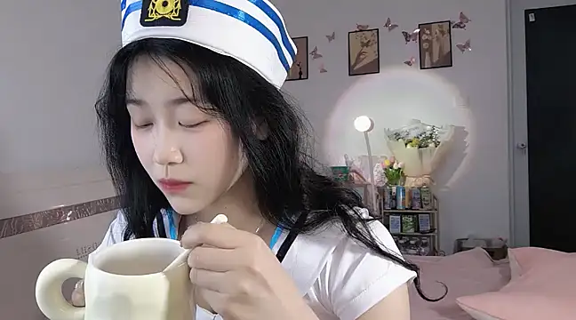 Luminous163 online show from March 2025 01:13:02 PM