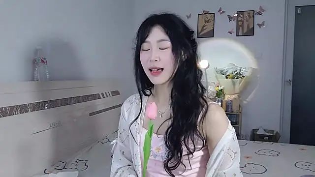 Luminous163 online show from March 2025 08:59:01 AM