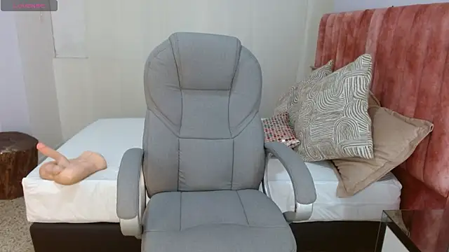 sussy leon online show from September 2025 12:39:01 PM