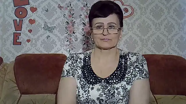 Snapshot of PaulaGolden chatting on July 2026 05:39:02 PM PaulaGolden online show from July 2026 05:39:02 PM