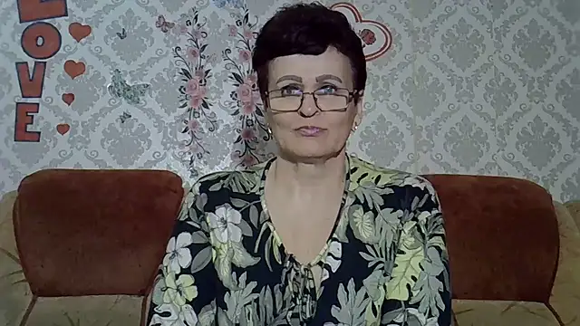 Snapshot of PaulaGolden chatting on July 2026 01:29:02 PM PaulaGolden online show from July 2026 01:29:02 PM