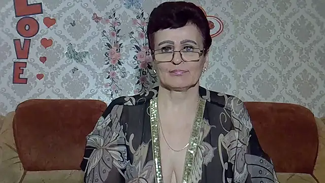 Snapshot of PaulaGolden chatting on July 2026 04:27:02 PM PaulaGolden online show from July 2026 04:27:02 PM