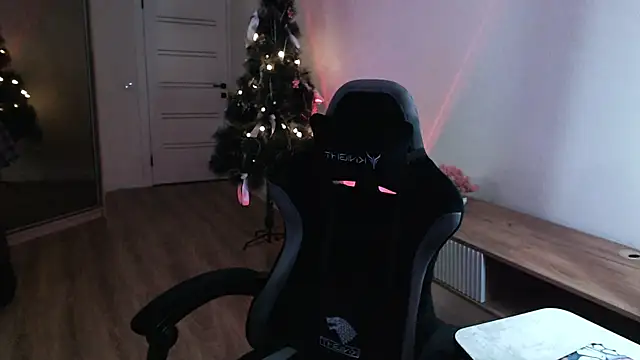 Princess Shy    online show from February 2025 03:56:01 PM