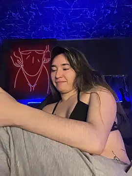 Sophie LS online show from November 2025 10:17:01 AM