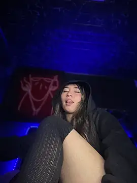 Sophie LS online show from December 2025 07:48:01 AM