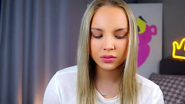 Snapshot of AftonConnett chatting on November 2025 01:05:02 AM AftonConnett online show from November 2025 01:05:02 AM