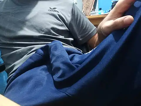 SALLY OMAR  online show from November 2025 11:10:01 PM