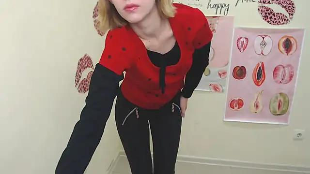 StellaCRL online show from January 2025 01:39:01 PM